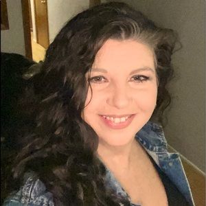 Meet your Posher, Teresa